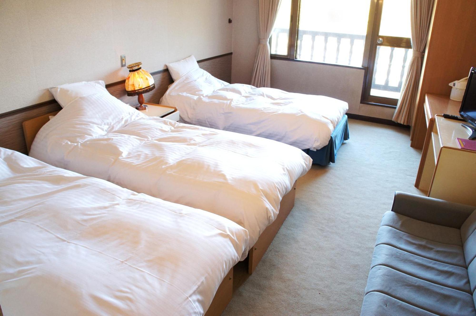 Petit Hotel Shitaka Hakuba Exterior photo